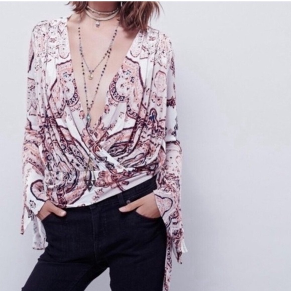 FREE PEOPLE FIONA PAISLEY WRAP TOP (Soft) W/ DEEP V NECK & BELL SLEEVES Sz XS - Picture 2 of 11